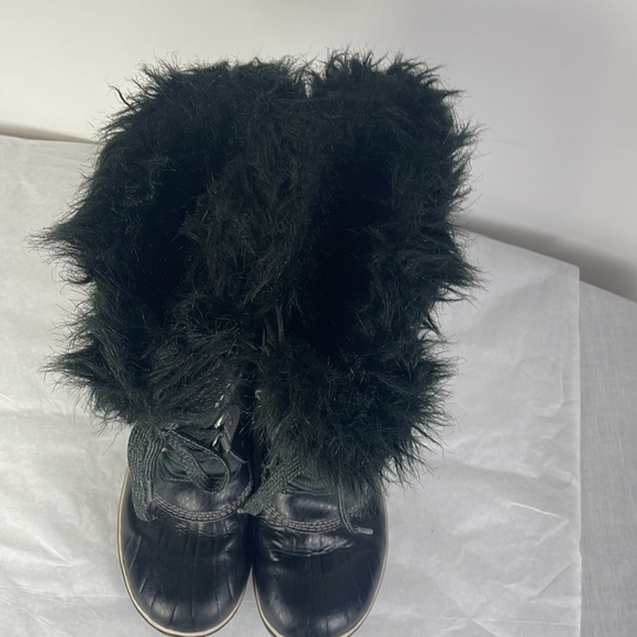 Sorel boots - Picture 6 of 10